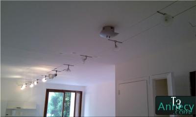 Fixation au plafond des spots